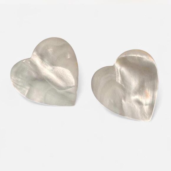 Vintage Mother of Pearl Heart Clip-On Earrings - Picture 1 of 5